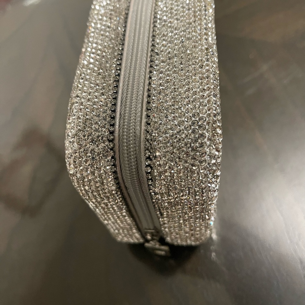 AKIRA Silver Rhinestone Box - Picture 3 of 4